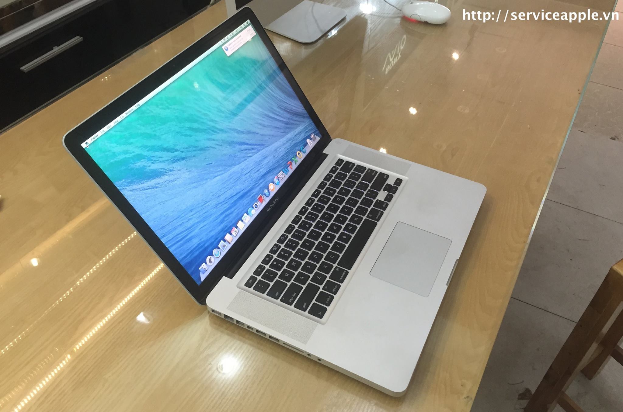 Macbook Pro MD104 .jpg